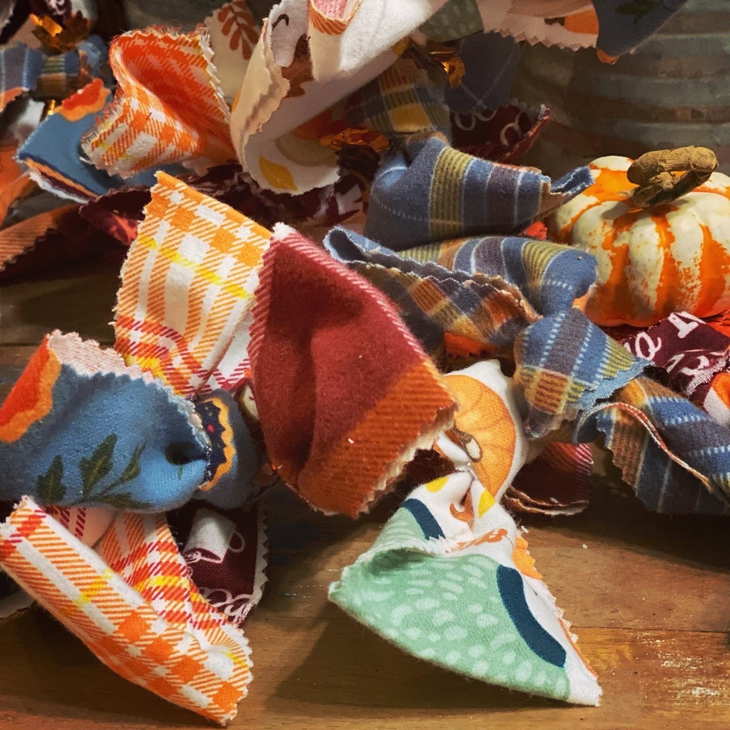 Pumpkins & Plaid Fleece Bow tie Garland