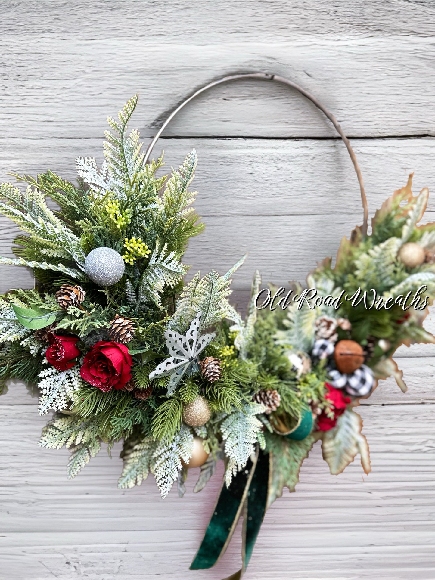 Flocked Cedar Winter Ring Wreath, Twain