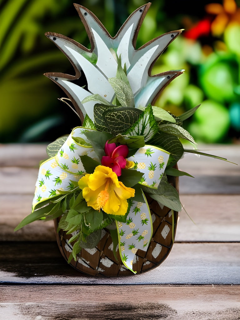 Pineapple Hibiscus Hanger